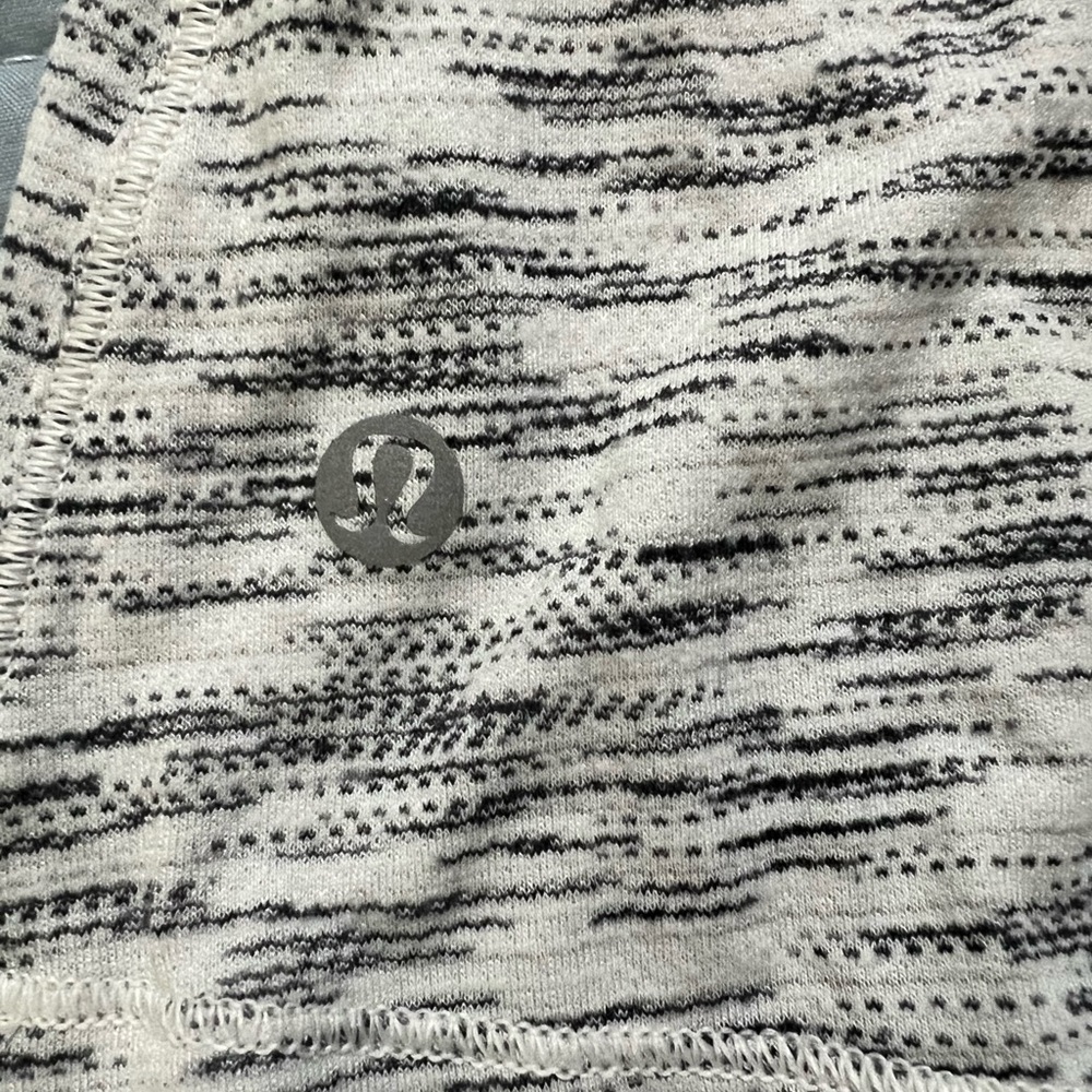 Lululemon top - Picture 2 of 3